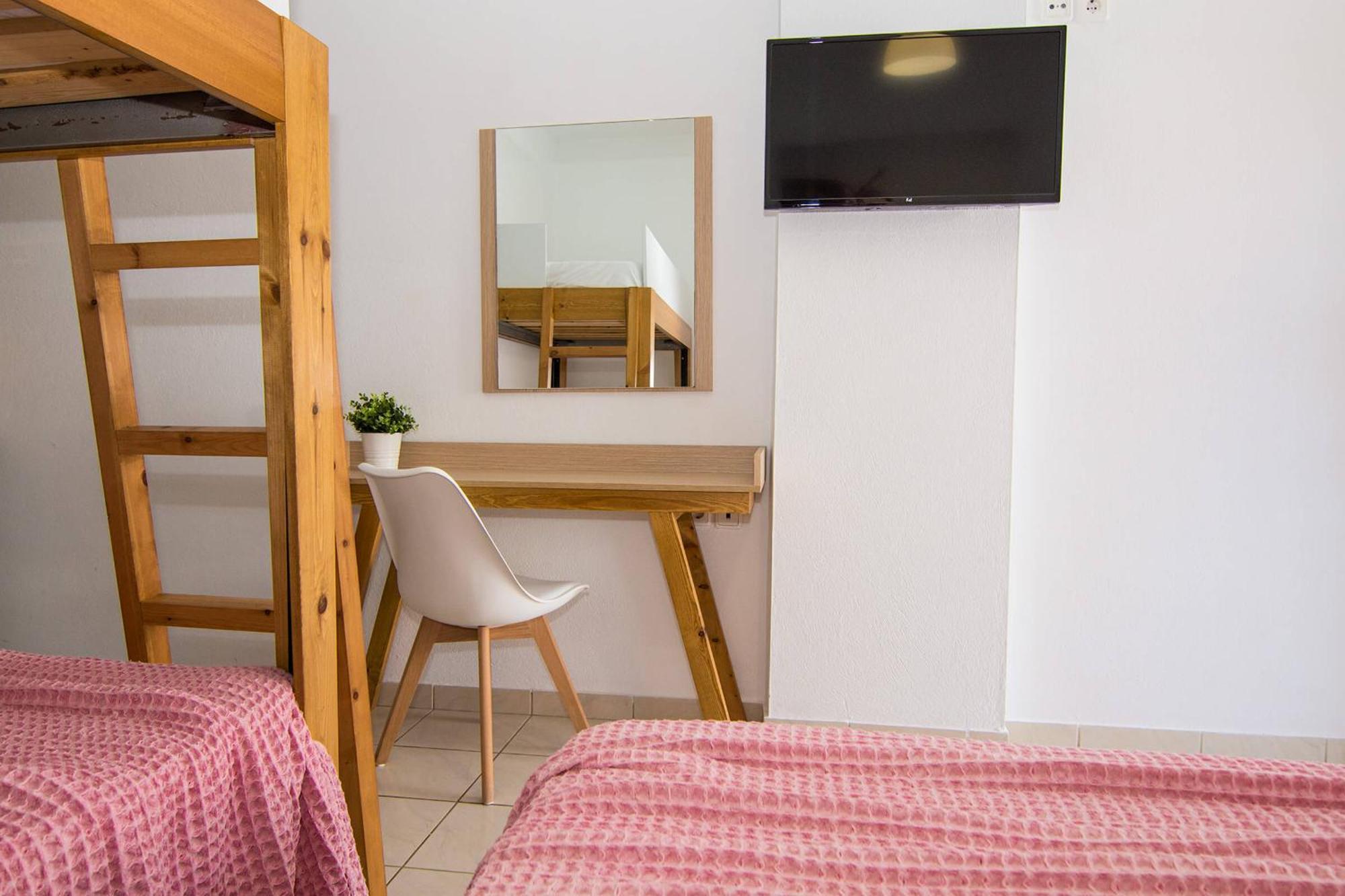 Philoxenia Earia Aparthotel Vrasná