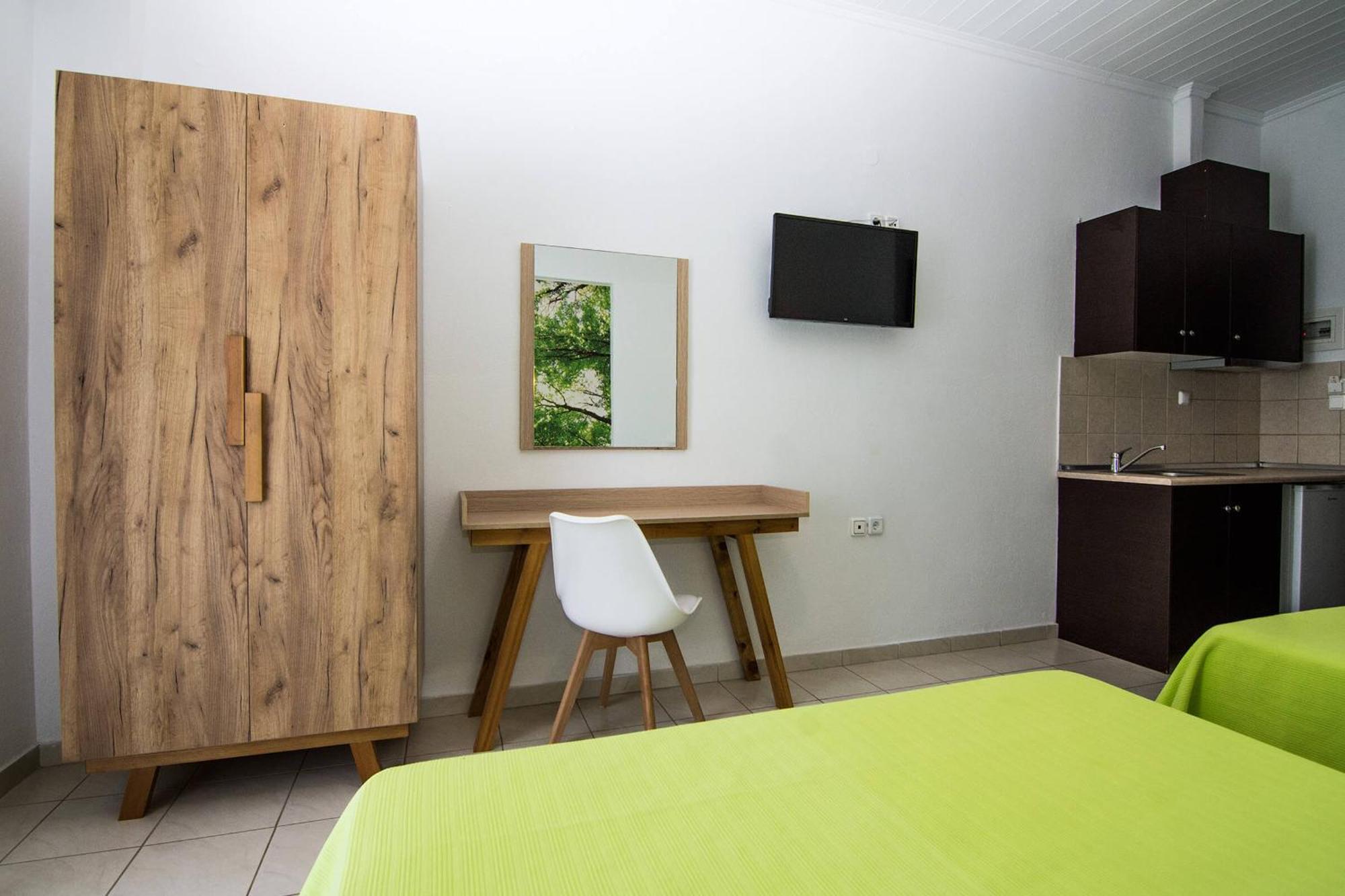 Aparthotel Philoxenia Earia Nea Vrasna